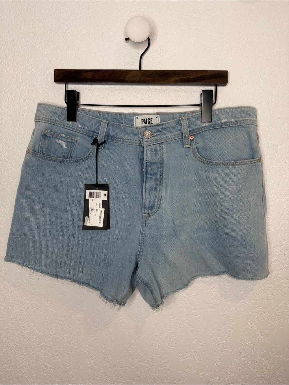 NWT PAIGE NOELLA SHORT Relaxed Cut Off Sz 31 - Picture 2 of 12